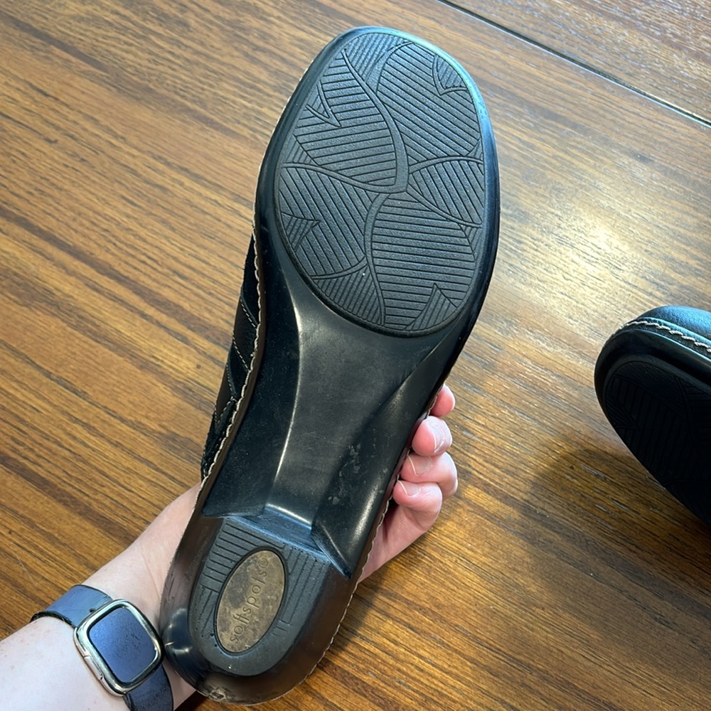 Softspots Leather Clogs - Picture 10 of 14